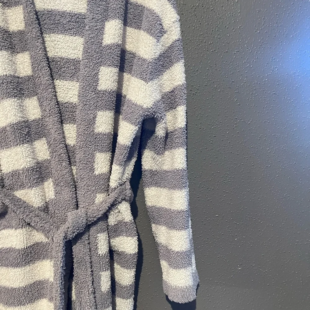Barefoot Dreams Cozy Chic® Stripe Hooded Robe - Picture 7 of 11